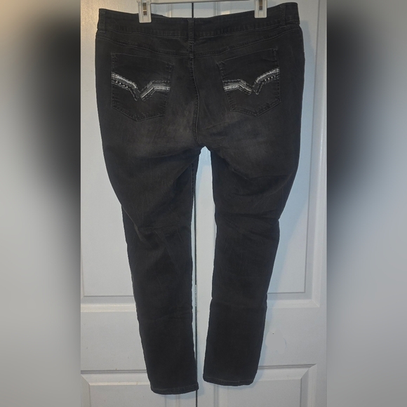 Mudd Juniors size 17 Vintage Black Skinny Jeans Mid Rise Funky Cool Design VGC - Picture 3 of 6